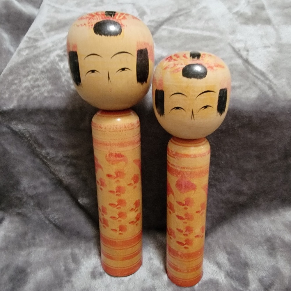 Vintage Traditional Kokeshi Dolls Tan Good Japanese Wooden Folk Art Set M928